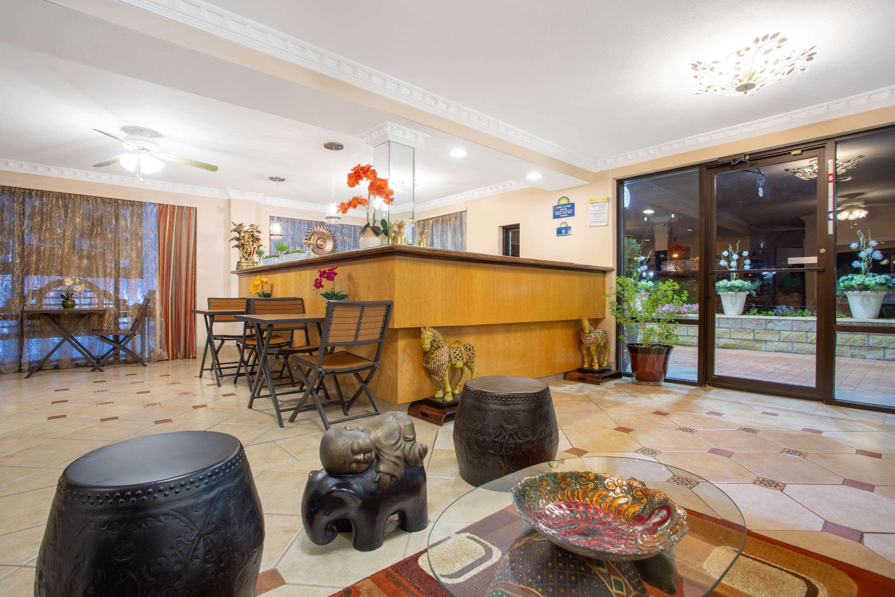 Days Inn By Wyndham Лейк-Сити Экстерьер фото